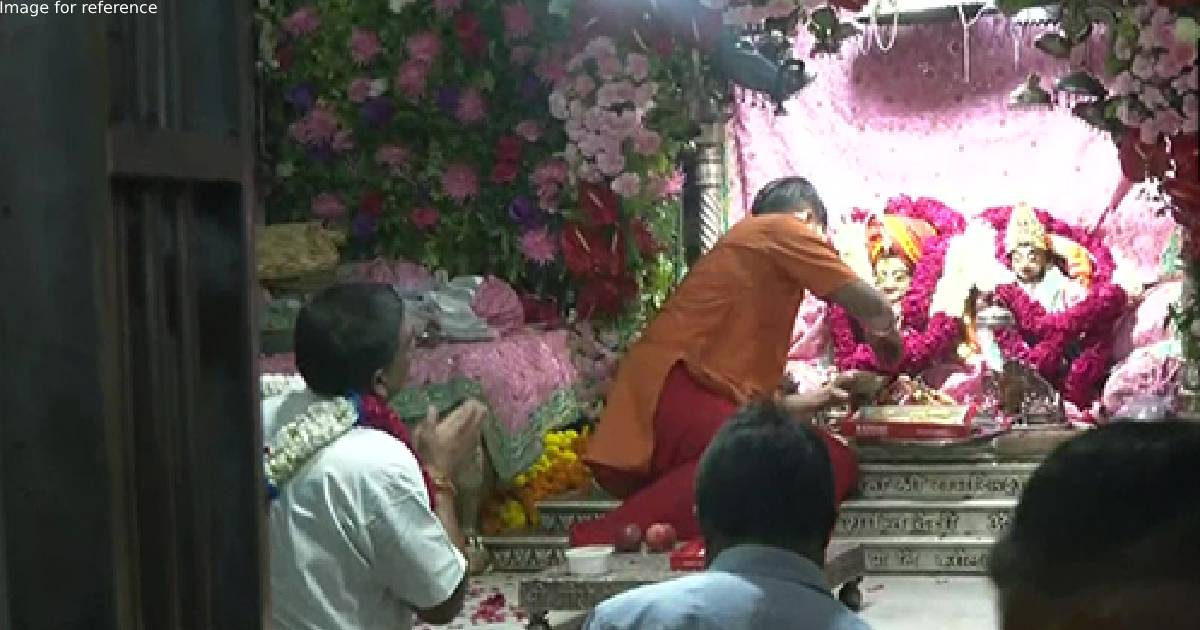 Devotees throng temples as they celebrate last Monday of 'Sawan'